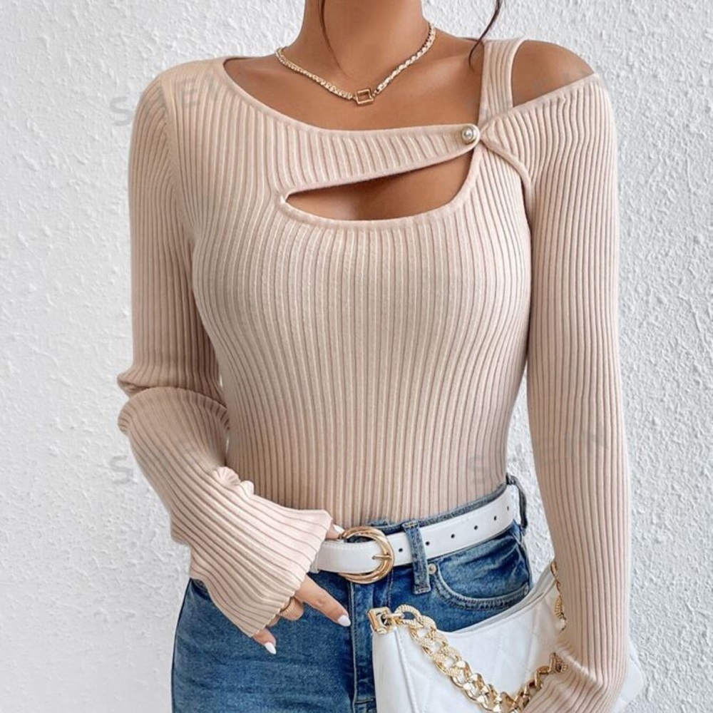 SHEIN Privé Asymmetrical Neck Cut Out Front Ribbed Knit Sweater